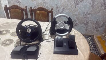 PS4 (Sony Playstation 4): 2 ədəd oyun sükan işlək vəziyətdə təcili pul lazım olduğuna görə bu