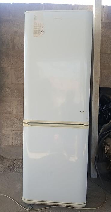 fridge: Холодильник с нижней морозильной камерой, двухдверный, белый — 1