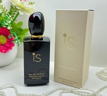 Ətriyyat: Qara rəngli, elegant dizaynlı "Si" eau de parfum. 100 ml həcmindədir