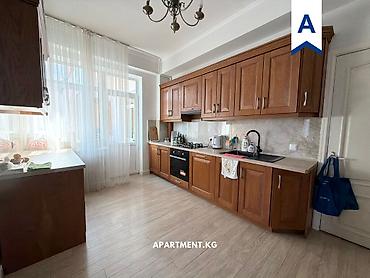 Долгосрочная аренда квартир: 4 комнаты — 6