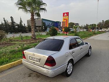 sedan avtomobil: Mercedes-Benz C 250: 2.5 l | 1994 il Sedan — 4