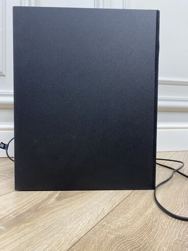 Пульты: Саундбар Samsung с пультом ДУ Комплект: - саундбар (узкий — 8