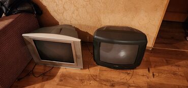 где можно купить телевизор дешевле: Продаю один который серый светлый работает 2 й включается но не