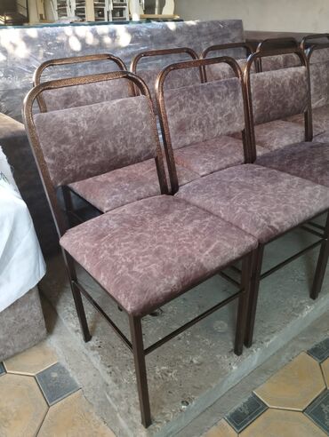 Стулья для кухни: Продаются железные стулья. Цена окончательна Доставка есть Стулья — 22