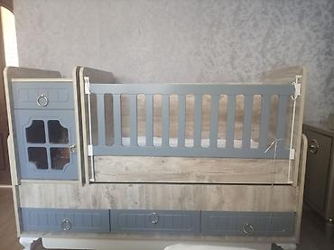körpü mebel: Çoxfunksiyalı uşaq beşiyi və komod-bölməli modul - Material — 1