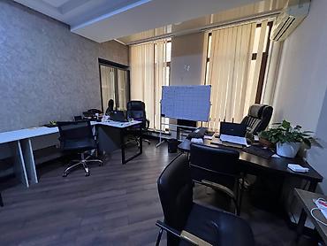 Продажа коммерческой недвижимости: Продажа офисов 92 м², С ремонтом, Бизнес центр, 4 этаж — 4