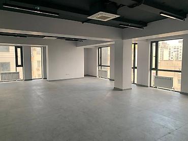 машиноместо: Аренда офисов, 260 м², В бизнес центре, С видом на горы, 1 линия, С отдельной кухней — 5
