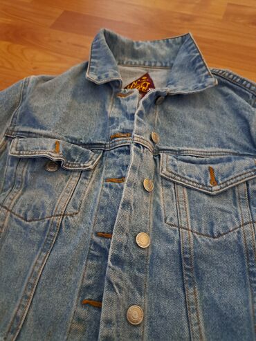 Ostale jakne, kaputi, prsluci: Zenska kratka teksas jakna, nova vel S .Italijanska nenosena na lalafo.rs — 9 Ostale jakne, kaputi, prsluci: Zenska kratka teksas jakna, nova vel S .Italijanska nenosena — 9