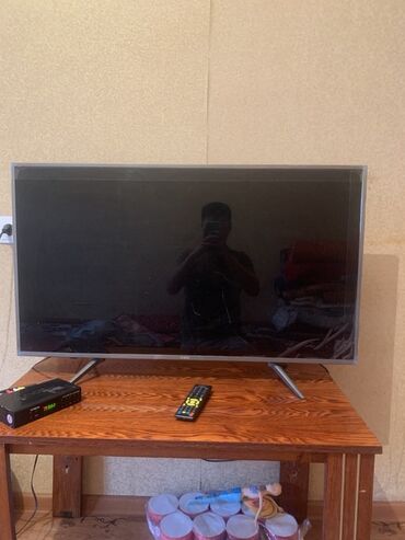 ноутбук без экрана купить: LED-телевизор с плоским экраном примерно 43–50". Узкие рамки