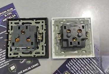 Utičnice: UTIČNICA SA STAKLENIM PANELOM STAKLENA UTIČNICA SA STEGAČIMA | *U — 8