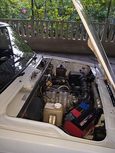 nomre qablari: Lada 2104, ağ rəngli universal kuzov Texniki xüsusiyyətlər: - Kuzov — 3