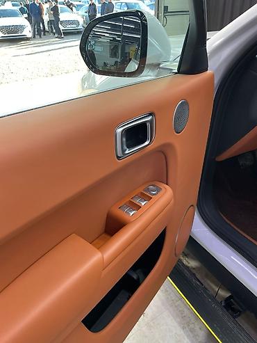 Lixiang: Lixiang L7: 2024 г., 1.5 л, Робот, Гибрид, Кроссовер — 16