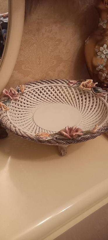 kase: Dekorativ keramika meyvə/qənnadı qabı - Material: keramika/porcelan - — 1