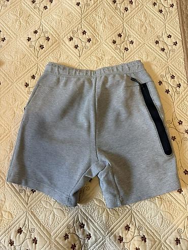 Шорты: Шорты Nike Tech Fleece. 1. Бордовые S, новая с этикеткой, заказывал — 5