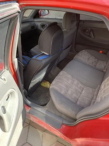 volkswagen golf v: Mazda 626: 1993 г., 2 л, Механика, Бензин, Седан — 6
