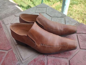 обувь туфли: Туфли 42 размер кожа в Караколе. 3000с
