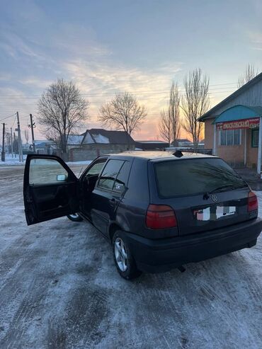 бампер гольф 2: Volkswagen Golf: 1993 г., 1.6 л, Механика, Бензин, Хэтчбэк