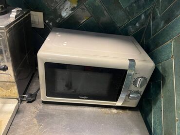 Dönər aparatları: Salam. Gənclik Mallda bağlanmış restoranın avadanlığı satışa — 9