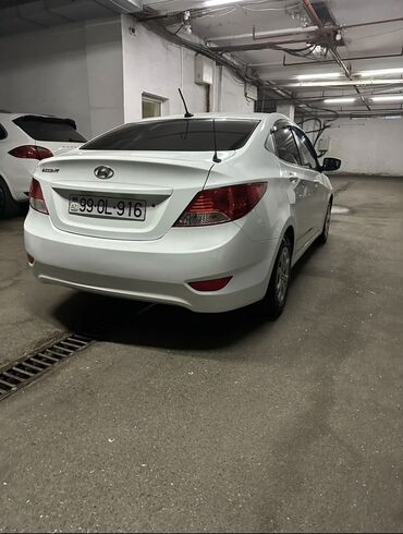 Hyundai: Hyundai Accent: 1.6 l | 2012 il Sedan — 9