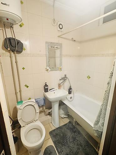 2 rooms: Сдаю комнату в двухкомнатной квартире. В одной комнате живу сам — 6