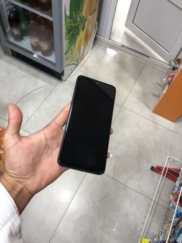 флешка на телефон fly: Redmi not 12 128gb ram 6 heç bir prablemi yoxdu cızığıda yoxdu ciddi