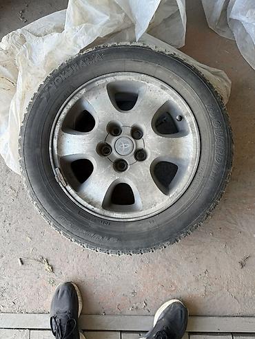 Колеса в сборе 215 / 60 / R 16, Зима, Б/у, 1 шт, Легковые, Литые, отверстий - 5