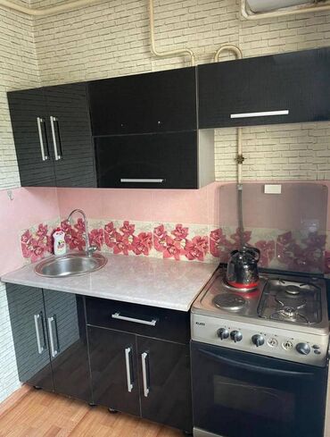 однокомнатная квартира в центре: 1 комната, 38 м², Индивидуалка, 2 этаж, Косметический ремонт