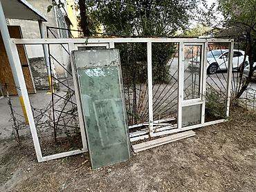очок 312: Комплект оконных и дверных блоков Состав: - Разборные рамы ПВХ белого — 1