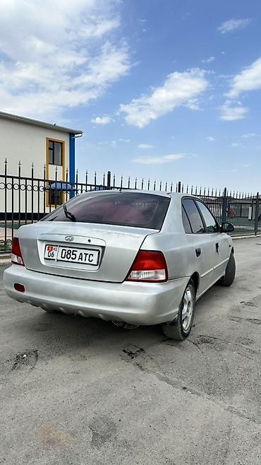 Транспорт: Hyundai Accent: 2002 г., 1.3 л, Механика, Бензин, Седан — 4