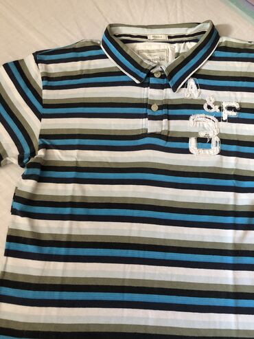 Majice: Polo majca Abercrombie Fitch, odlična. Dužina majce je 67cm napred i — 6