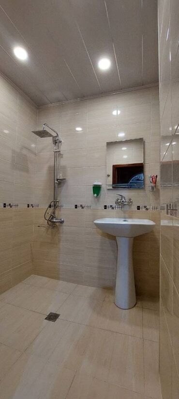 Köhnə tikili: Bakı, Yeni Günəşli Massiv D, 3 otaqlı, Köhnə tikili, m. Xalqlar Dostluğu, 80 kv. m — 9