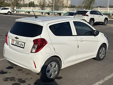 82 2: Chevrolet Spark: 2020 г., 1 л, Автомат, Бензин, Хэтчбэк — 4