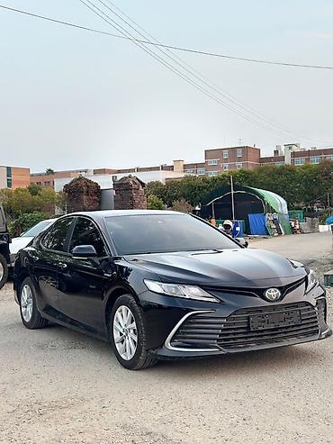 тайота в: Toyota Camry: 2021 г., Автомат, Гибрид, Седан — 6