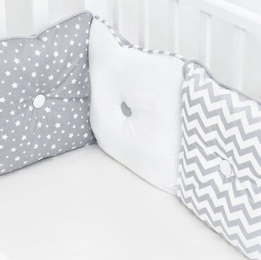 кровати для девочек: Отличные новые бортики для кроватки! Абсолютно новые! Подойдёт и для