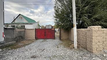 продажа домов город бишкек: Старый жилой дом с участком в селе Ат-Башы (Ат-Башинский район — 3