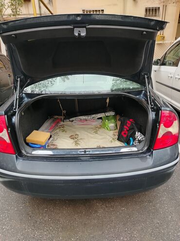 Volkswagen: Volkswagen Passat: 1.8 l | 2004 il Sedan — 13