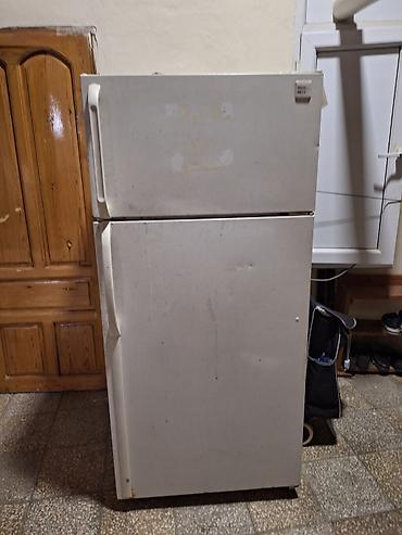 Soyuducu satilir
250 manat