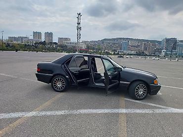 mersedes 190e: Mercedes-Benz C-Class: 2.3 l | 1998 il Sedan — 4