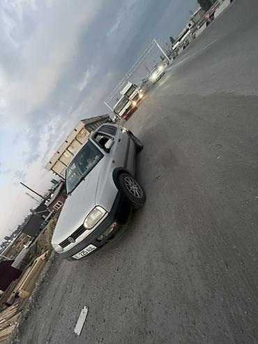 габариты: Volkswagen Golf: 1994 г., 2 л, Механика, Бензин, Хэтчбэк — 2