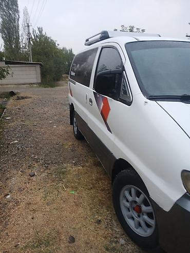 Hyundai Starex: 1999 г., 2.5 л, Кол менен иштөөчү, Дизель, Вэн/Минивэн — 6