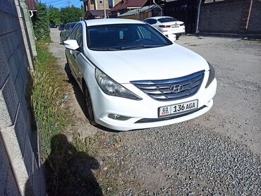 авто н: Hyundai Sonata: 2011 г., 2 л, Автомат, Газ, Седан