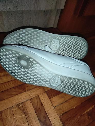 kengurovo blago platforma: Ženske umbro patike, veličina 39. Stanje na slikama — 5