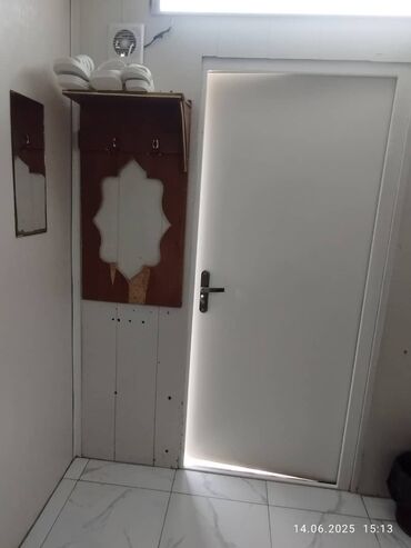 аренда помещения на ошском рынке: Продаю контейнер баню,готовый бизнес 40 тонник размер 3 на 12