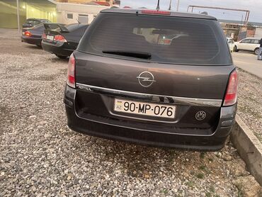 Opel: Opel Astra: 1.4 l | 2010 il 163573 km Universal — 3