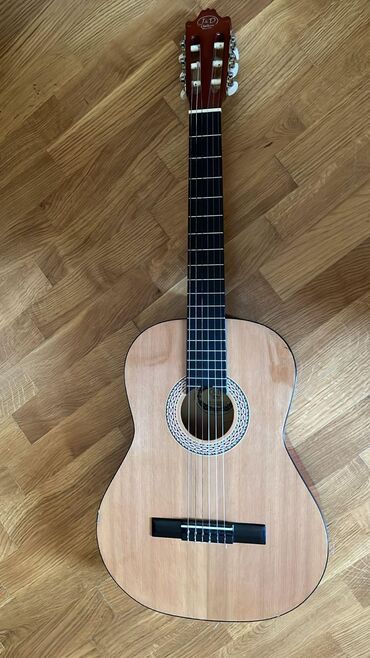 Gitaralar: Klassik gitara, Yeni, Pulsuz çatdırılma