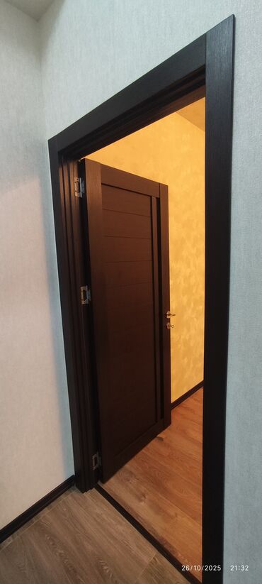 двери гармошка в баку: Daxili qapı dəsti – tünd şokolad rəngində, minimalistik dizayn. 6 ədəd