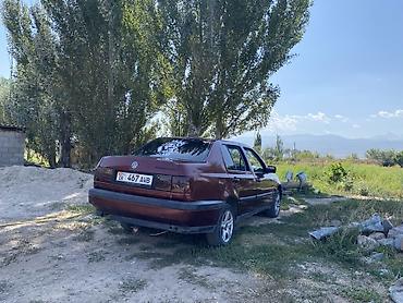 продам вазу: Volkswagen Vento: 1993 г., 1.8 л, Механика, Бензин, Седан — 4