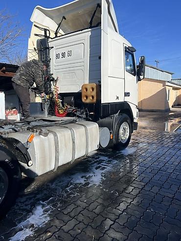 Тягачи: Тягач, Volvo, Без прицепа — 13