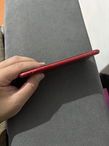 apple монитор: IPhone 8, Б/у, Красный — 5