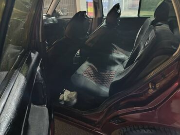 Volkswagen: Volkswagen Vento: 1993 г., 1.8 л, Механика, Бензин, Седан — 9